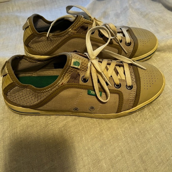 Teva Fuse-on athletic water deck sneakers. Size 8.5. - Picture 1 of 10